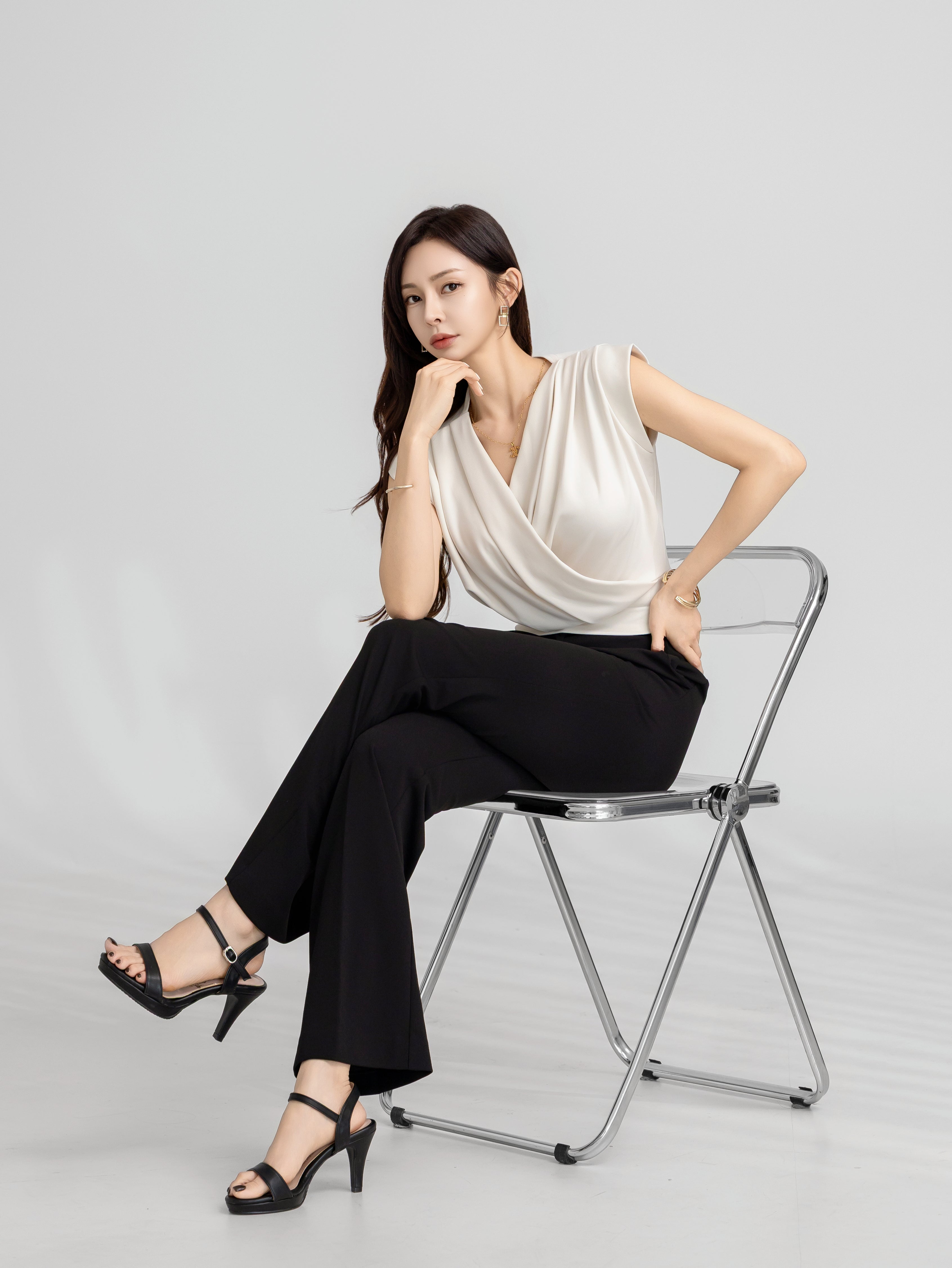 Crop Wrap Sleeveless Cushion Blouse