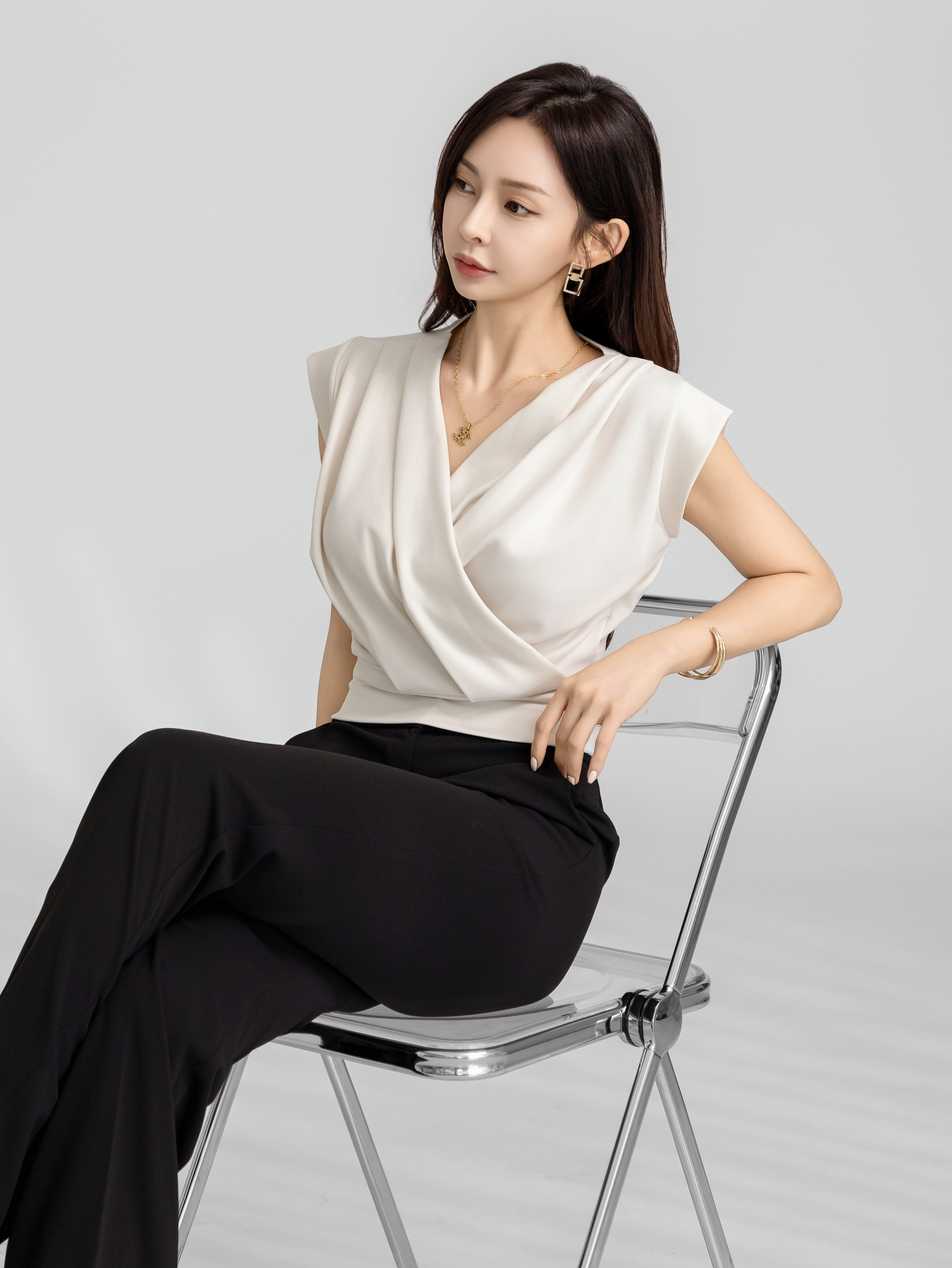 Crop Wrap Sleeveless Cushion Blouse